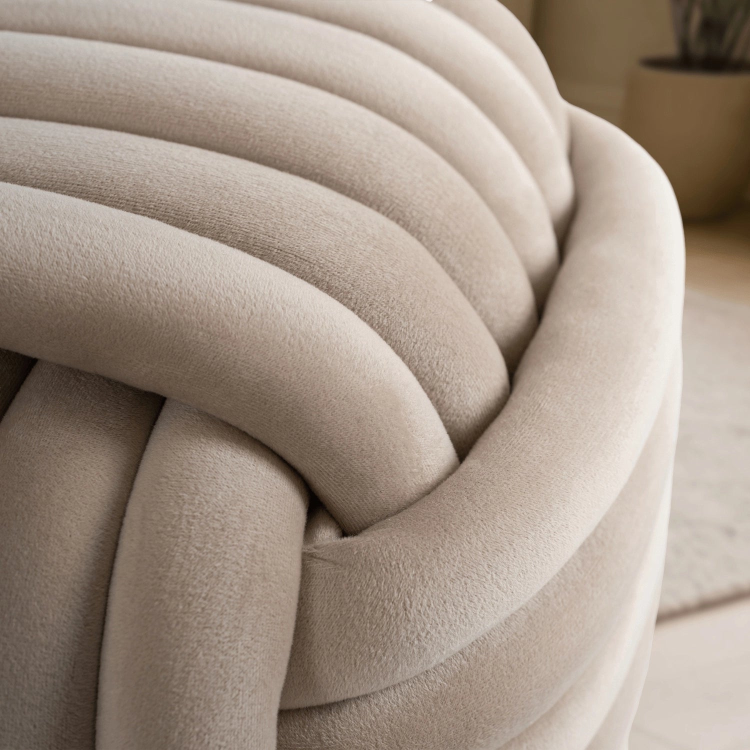 MAGMA Geflochtener Pouffe Velour